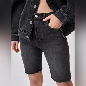 Aritzia denim forum yoko Bermuda black thigh long short